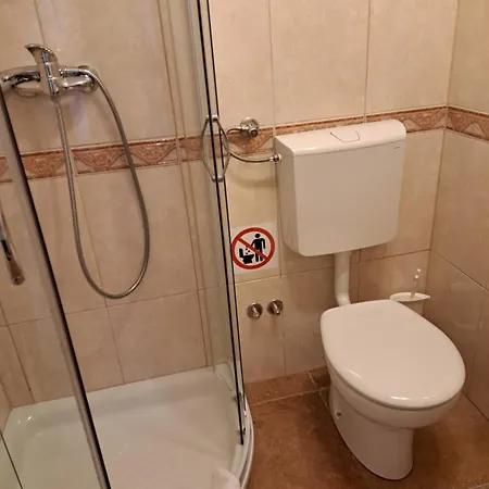 Kristijan Apartment *